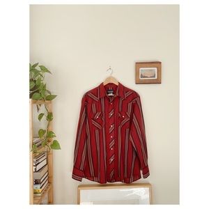 Wrangler // VTG Western Striped Button Down